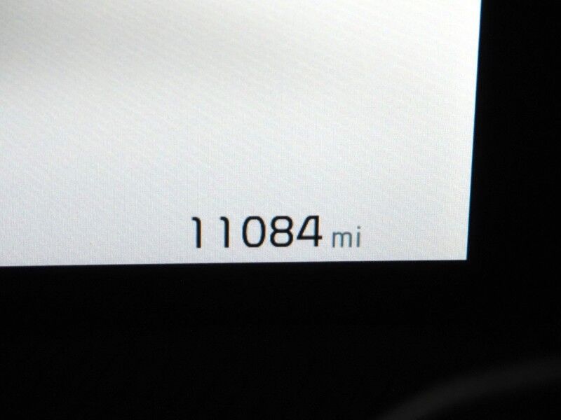 2023 Kia EV6 GT-Line AWD *HEADS-UP DISPLAY, NAVIGATION, ADAPTIVE CRUISE, SAFETY ALERTS, 360 VIEW CAMERAS, MOONROOF, CLIMATE SEATS, HEATED STEERING, MERIDIAN AUDIO, WIRELESS CHARGING, ANDROID & APPLE Round Rock TX