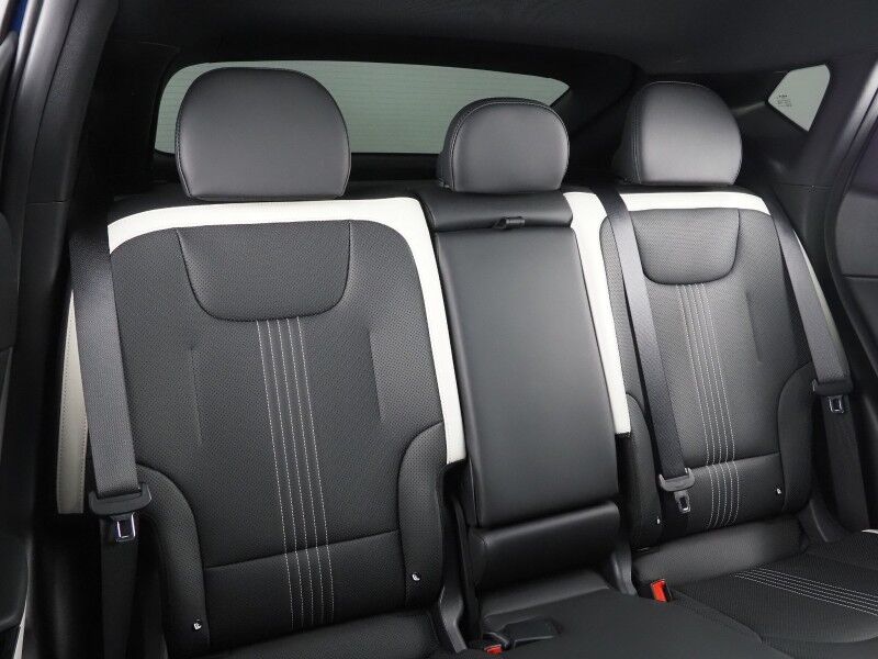 2023 Kia EV6 GT-Line AWD *HEADS-UP DISPLAY, NAVIGATION, ADAPTIVE CRUISE, SAFETY ALERTS, 360 VIEW CAMERAS, MOONROOF, CLIMATE SEATS, HEATED STEERING, MERIDIAN AUDIO, WIRELESS CHARGING, ANDROID & APPLE Round Rock TX