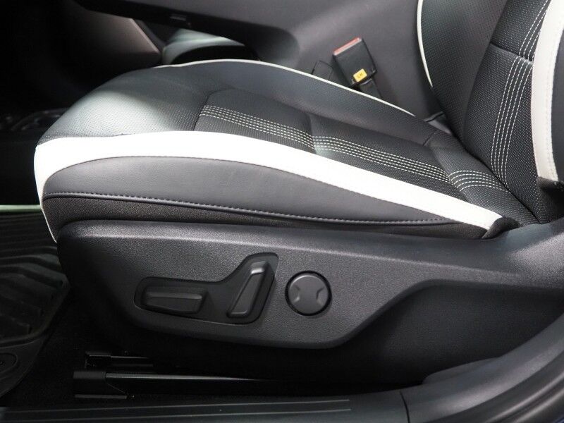 2023 Kia EV6 GT-Line AWD *HEADS-UP DISPLAY, NAVIGATION, ADAPTIVE CRUISE, SAFETY ALERTS, 360 VIEW CAMERAS, MOONROOF, CLIMATE SEATS, HEATED STEERING, MERIDIAN AUDIO, WIRELESS CHARGING, ANDROID & APPLE Round Rock TX