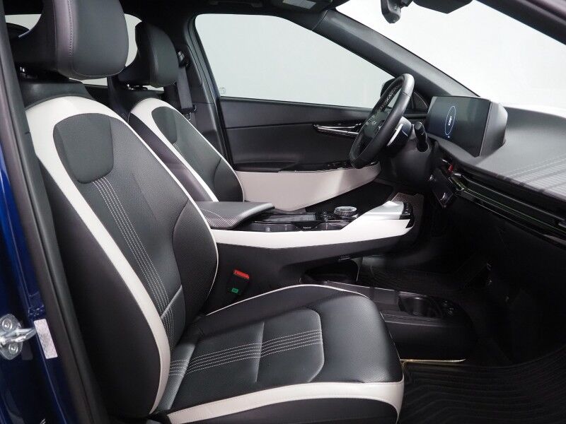 2023 Kia EV6 GT-Line AWD *HEADS-UP DISPLAY, NAVIGATION, ADAPTIVE CRUISE, SAFETY ALERTS, 360 VIEW CAMERAS, MOONROOF, CLIMATE SEATS, HEATED STEERING, MERIDIAN AUDIO, WIRELESS CHARGING, ANDROID & APPLE Round Rock TX