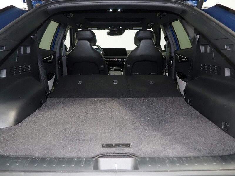 2023 Kia EV6 GT-Line AWD *HEADS-UP DISPLAY, NAVIGATION, ADAPTIVE CRUISE, SAFETY ALERTS, 360 VIEW CAMERAS, MOONROOF, SUEDE LEATHER, CLIMATE SEATS, HEATED STEERING, MERIDIAN AUDIO, WIRELESS CHARGING, ANDROID & APPLE Round Rock TX