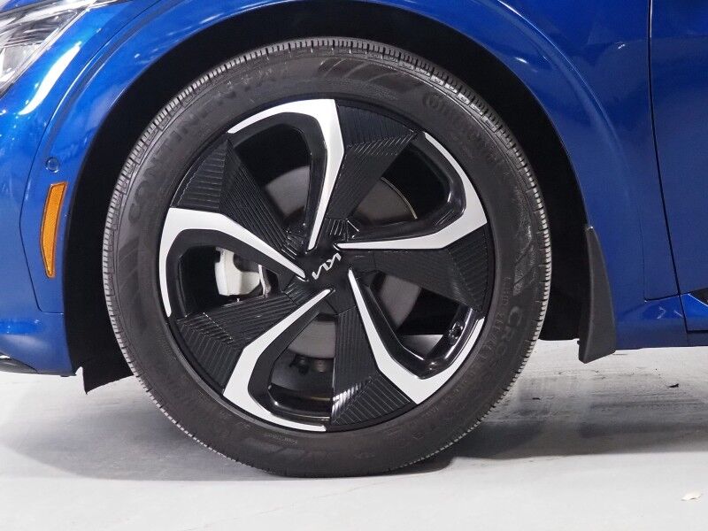 2023 Kia EV6 GT-Line AWD *HEADS-UP DISPLAY, NAVIGATION, ADAPTIVE CRUISE, SAFETY ALERTS, 360 VIEW CAMERAS, MOONROOF, SUEDE LEATHER, CLIMATE SEATS, HEATED STEERING, MERIDIAN AUDIO, WIRELESS CHARGING, ANDROID & APPLE Round Rock TX