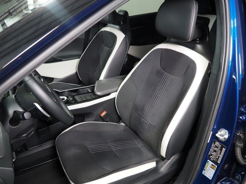 2023 Kia EV6 GT-Line AWD *HEADS-UP DISPLAY, NAVIGATION, ADAPTIVE CRUISE, SAFETY ALERTS, 360 VIEW CAMERAS, MOONROOF, SUEDE LEATHER, CLIMATE SEATS, HEATED STEERING, MERIDIAN AUDIO, WIRELESS CHARGING, ANDROID & APPLE Round Rock TX