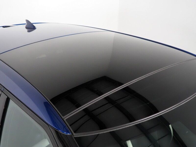 2023 Kia EV6 GT-Line AWD *HEADS-UP DISPLAY, NAVIGATION, ADAPTIVE CRUISE, SAFETY ALERTS, 360 VIEW CAMERAS, MOONROOF, SUEDE LEATHER, CLIMATE SEATS, HEATED STEERING, MERIDIAN AUDIO, WIRELESS CHARGING, ANDROID & APPLE Round Rock TX