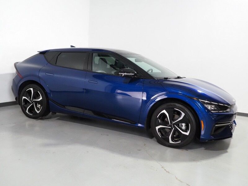 2023 Kia EV6 GT-Line AWD *HEADS-UP DISPLAY, NAVIGATION, ADAPTIVE CRUISE, SAFETY ALERTS, 360 VIEW CAMERAS, MOONROOF, SUEDE LEATHER, CLIMATE SEATS, HEATED STEERING, MERIDIAN AUDIO, WIRELESS CHARGING, ANDROID & APPLE