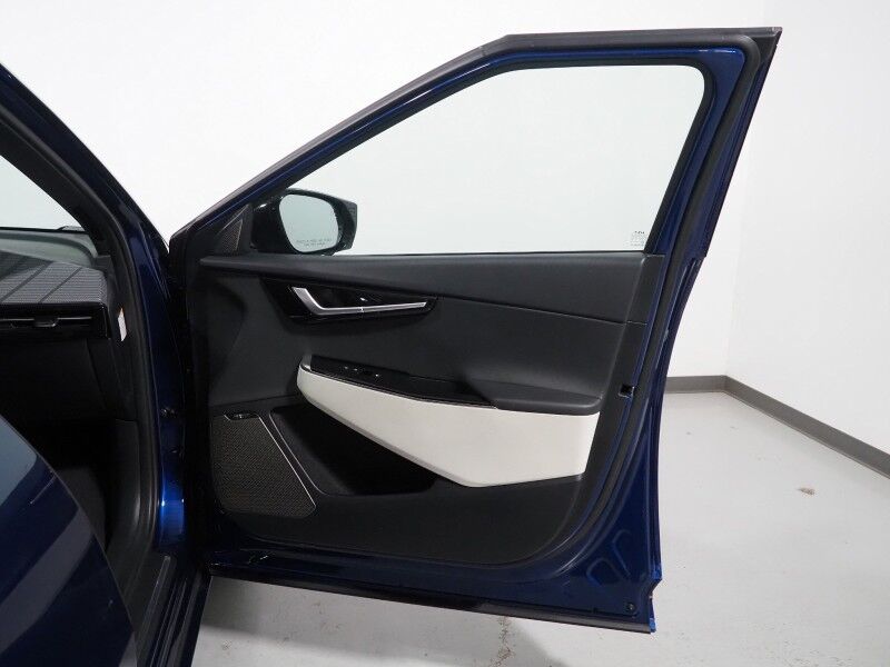 2023 Kia EV6 GT-Line AWD *HEADS-UP DISPLAY, NAVIGATION, ADAPTIVE CRUISE, SAFETY ALERTS, 360 VIEW CAMERAS, MOONROOF, SUEDE LEATHER, CLIMATE SEATS, HEATED STEERING, MERIDIAN AUDIO, WIRELESS CHARGING, ANDROID & APPLE Round Rock TX