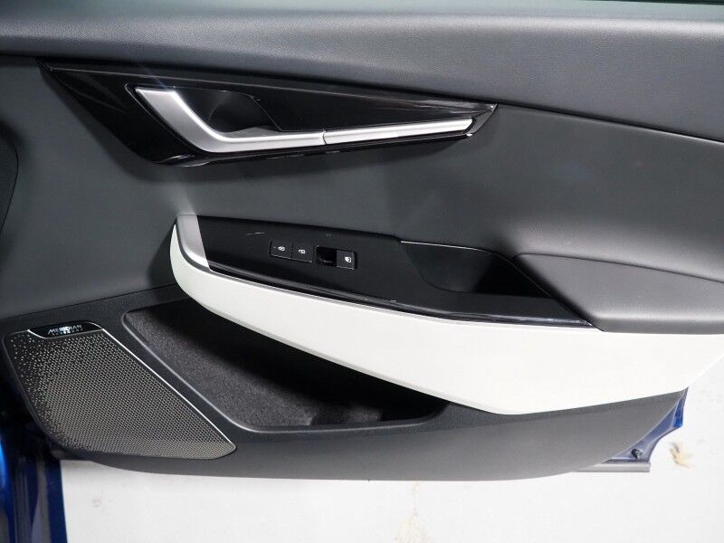 2023 Kia EV6 GT-Line AWD *HEADS-UP DISPLAY, NAVIGATION, ADAPTIVE CRUISE, SAFETY ALERTS, 360 VIEW CAMERAS, MOONROOF, SUEDE LEATHER, CLIMATE SEATS, HEATED STEERING, MERIDIAN AUDIO, WIRELESS CHARGING, ANDROID & APPLE Round Rock TX