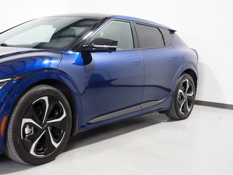 2023 Kia EV6 GT-Line AWD *HEADS-UP DISPLAY, NAVIGATION, ADAPTIVE CRUISE, SAFETY ALERTS, 360 VIEW CAMERAS, MOONROOF, SUEDE LEATHER, CLIMATE SEATS, HEATED STEERING, MERIDIAN AUDIO, WIRELESS CHARGING, ANDROID & APPLE Round Rock TX