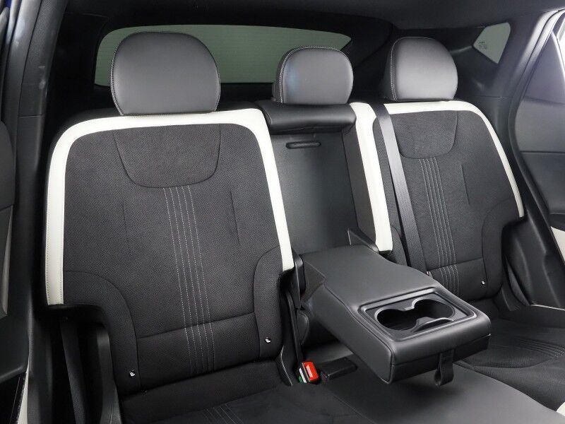 2023 Kia EV6 GT-Line AWD *HEADS-UP DISPLAY, NAVIGATION, ADAPTIVE CRUISE, SAFETY ALERTS, 360 VIEW CAMERAS, MOONROOF, SUEDE LEATHER, CLIMATE SEATS, HEATED STEERING, MERIDIAN AUDIO, WIRELESS CHARGING, ANDROID & APPLE Round Rock TX