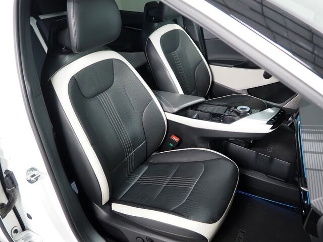 2023 Kia EV6 GT-Line *HEADS-UP DISPLAY, NAVIGATION, ADAPTIVE CRUISE, SAFETY ALERTS, 360 VIEW CAMERAS, MOONROOF, CLIMATE SEATS, 19 INCH WHEELS, MERIDIAN AUDIO, WIRELESS CHARGING, ANDROID & APPLE Round Rock TX 2023 Kia EV6 GT-Line *HEADS-UP DISPLAY, NAVIGATION, ADAPTIVE CRUISE, SAFETY ALERTS, 360 VIEW CAMERAS, MOONROOF, CLIMATE SEATS, 19 INCH WHEELS, MERIDIAN AUDIO, WIRELESS CHARGING, ANDROID & APPLE Round Rock TX