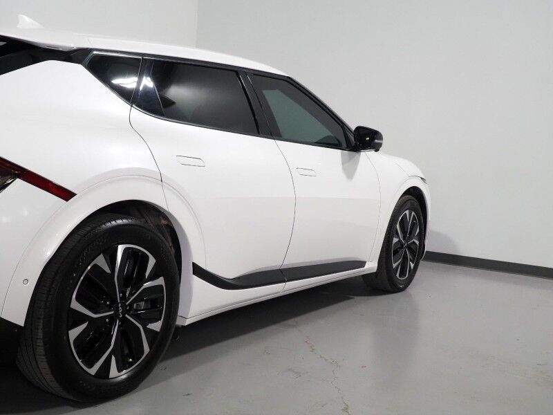 2023 Kia EV6 GT-Line *HEADS-UP DISPLAY, NAVIGATION, ADAPTIVE CRUISE, SAFETY ALERTS, 360 VIEW CAMERAS, MOONROOF, CLIMATE SEATS, 19 INCH WHEELS, MERIDIAN AUDIO, WIRELESS CHARGING, ANDROID & APPLE Round Rock TX