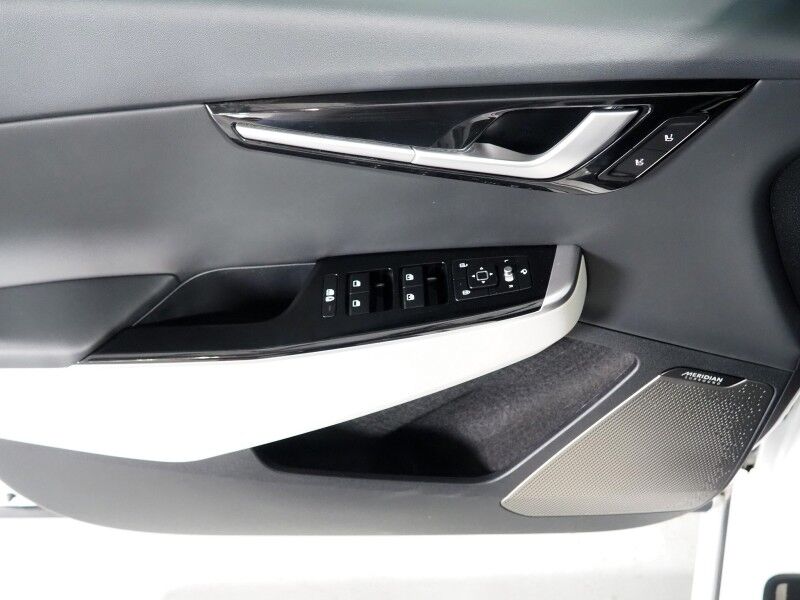 2023 Kia EV6 GT-Line *HEADS-UP DISPLAY, NAVIGATION, ADAPTIVE CRUISE, SAFETY ALERTS, 360 VIEW CAMERAS, MOONROOF, CLIMATE SEATS, 19 INCH WHEELS, MERIDIAN AUDIO, WIRELESS CHARGING, ANDROID & APPLE Round Rock TX