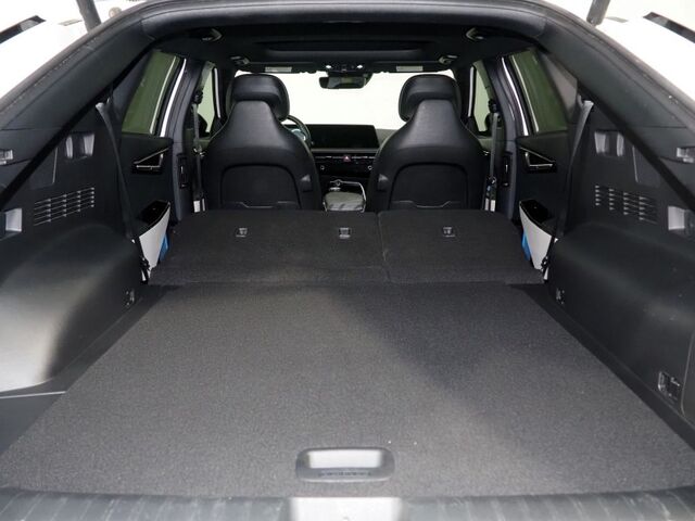 2023 Kia EV6 GT-Line *HEADS-UP DISPLAY, NAVIGATION, ADAPTIVE CRUISE, SAFETY ALERTS, 360 VIEW CAMERAS, MOONROOF, CLIMATE SEATS, 19 INCH WHEELS, MERIDIAN AUDIO, WIRELESS CHARGING, ANDROID & APPLE Round Rock TX 2023 Kia EV6 GT-Line *HEADS-UP DISPLAY, NAVIGATION, ADAPTIVE CRUISE, SAFETY ALERTS, 360 VIEW CAMERAS, MOONROOF, CLIMATE SEATS, 19 INCH WHEELS, MERIDIAN AUDIO, WIRELESS CHARGING, ANDROID & APPLE Round Rock TX