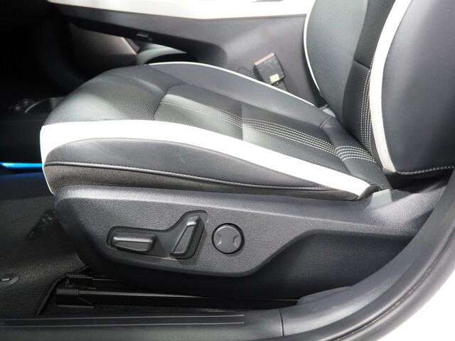 2023 Kia EV6 GT-Line *HEADS-UP DISPLAY, NAVIGATION, ADAPTIVE CRUISE, SAFETY ALERTS, 360 VIEW CAMERAS, MOONROOF, CLIMATE SEATS, 19 INCH WHEELS, MERIDIAN AUDIO, WIRELESS CHARGING, ANDROID & APPLE Round Rock TX 2023 Kia EV6 GT-Line *HEADS-UP DISPLAY, NAVIGATION, ADAPTIVE CRUISE, SAFETY ALERTS, 360 VIEW CAMERAS, MOONROOF, CLIMATE SEATS, 19 INCH WHEELS, MERIDIAN AUDIO, WIRELESS CHARGING, ANDROID & APPLE Round Rock TX