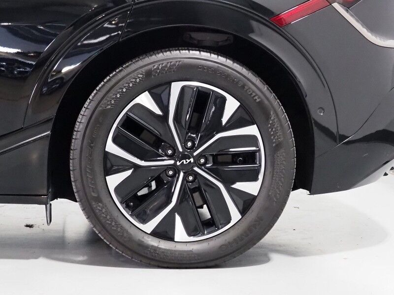 2023 Kia EV6 GT-Line *HEADS-UP DISPLAY, NAVIGATION, ADAPTIVE CRUISE, SAFETY ALERTS, 360 VIEW CAMERAS, MOONROOF, SUEDE LEATHER, CLIMATE SEATS, 19 INCH WHEELS, MERIDIAN AUDIO, WIRELESS CHARGING, ANDROID & APPLE Round Rock TX