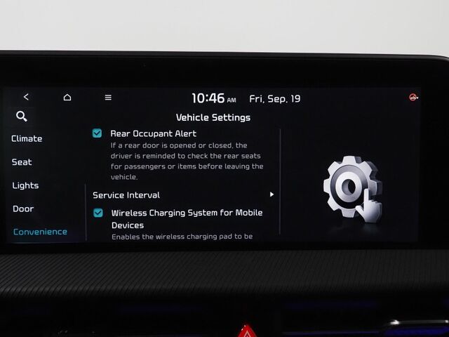 2023 Kia EV6 GT-Line *HEADS-UP DISPLAY, NAVIGATION, ADAPTIVE CRUISE, SAFETY ALERTS, 360 VIEW CAMERAS, MOONROOF, SUEDE LEATHER, CLIMATE SEATS, 19 INCH WHEELS, MERIDIAN AUDIO, WIRELESS CHARGING, ANDROID & APPLE Round Rock TX