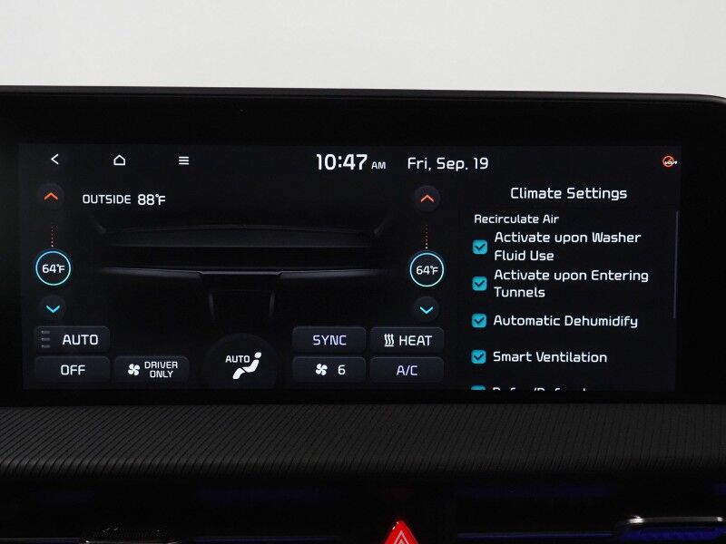 2023 Kia EV6 GT-Line *HEADS-UP DISPLAY, NAVIGATION, ADAPTIVE CRUISE, SAFETY ALERTS, 360 VIEW CAMERAS, MOONROOF, SUEDE LEATHER, CLIMATE SEATS, 19 INCH WHEELS, MERIDIAN AUDIO, WIRELESS CHARGING, ANDROID & APPLE Round Rock TX