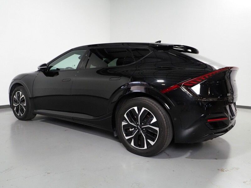 2023 Kia EV6 GT-Line *HEADS-UP DISPLAY, NAVIGATION, ADAPTIVE CRUISE, SAFETY ALERTS, 360 VIEW CAMERAS, MOONROOF, SUEDE LEATHER, CLIMATE SEATS, 19 INCH WHEELS, MERIDIAN AUDIO, WIRELESS CHARGING, ANDROID & APPLE Round Rock TX