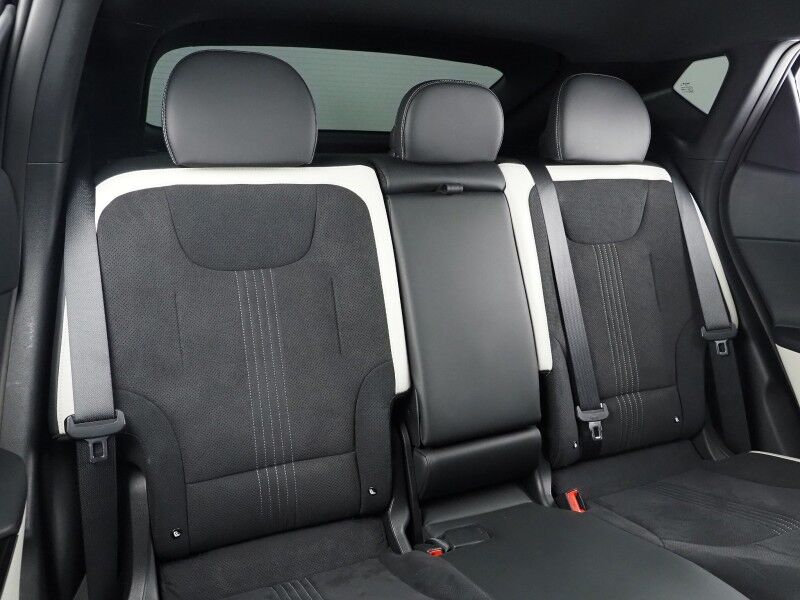 2023 Kia EV6 GT-Line *HEADS-UP DISPLAY, NAVIGATION, ADAPTIVE CRUISE, SAFETY ALERTS, 360 VIEW CAMERAS, MOONROOF, SUEDE LEATHER, CLIMATE SEATS, 19 INCH WHEELS, MERIDIAN AUDIO, WIRELESS CHARGING, ANDROID & APPLE Round Rock TX