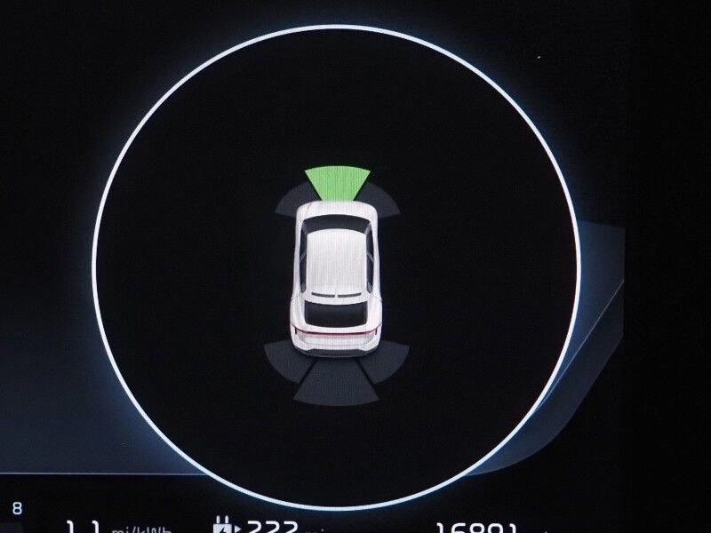 2023 Kia EV6 Wind (77 kWh Battery - 310 Mile Range) *NAVIGATION, SAFETY ALERTS, ADAPTIVE CRUISE, 360 VIEW CAMERAS, DIGITAL COCKPIT, VEGAN LEATHER, CLIMATE SEATS, WIRELESS CHARING, MERIDIAN AUDIO, APPLE CARPLAY Round Rock TX