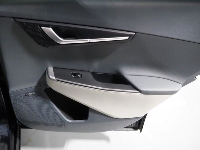 2023 Kia EV6 Wind (77 kWh Battery - 310 Mile Range) *NAVIGATION, SAFETY ALERTS, ADAPTIVE CRUISE, 360 VIEW CAMERAS, DIGITAL COCKPIT, VEGAN LEATHER, CLIMATE SEATS, WIRELESS CHARING, MERIDIAN AUDIO, APPLE CARPLAY Round Rock TX