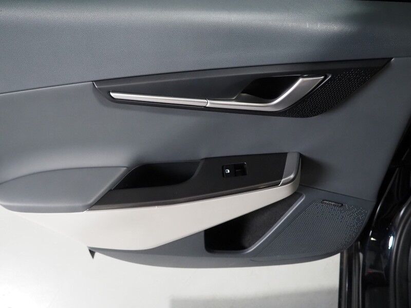 2023 Kia EV6 Wind (77 kWh Battery - 310 Mile Range) *NAVIGATION, SAFETY ALERTS, ADAPTIVE CRUISE, 360 VIEW CAMERAS, DIGITAL COCKPIT, VEGAN LEATHER, CLIMATE SEATS, WIRELESS CHARING, MERIDIAN AUDIO, APPLE CARPLAY Round Rock TX