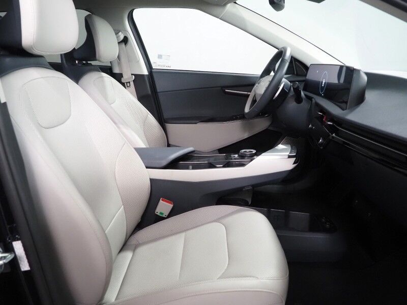 2023 Kia EV6 Wind (77 kWh Battery - 310 Mile Range) *NAVIGATION, SAFETY ALERTS, ADAPTIVE CRUISE, 360 VIEW CAMERAS, DIGITAL COCKPIT, VEGAN LEATHER, CLIMATE SEATS, WIRELESS CHARING, MERIDIAN AUDIO, APPLE CARPLAY Round Rock TX