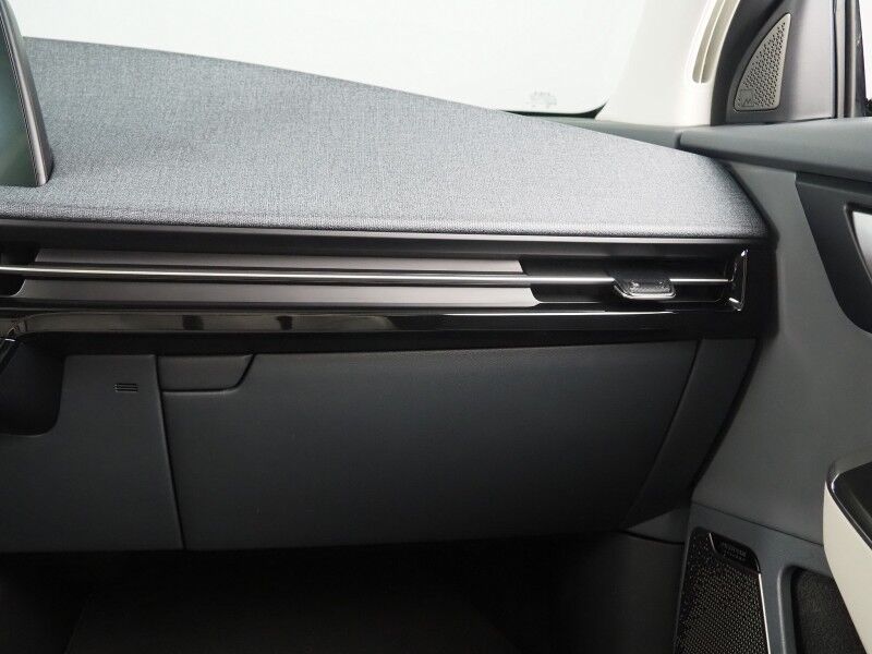 2023 Kia EV6 Wind (77 kWh Battery - 310 Mile Range) *NAVIGATION, SAFETY ALERTS, ADAPTIVE CRUISE, 360 VIEW CAMERAS, DIGITAL COCKPIT, VEGAN LEATHER, CLIMATE SEATS, WIRELESS CHARING, MERIDIAN AUDIO, APPLE CARPLAY Round Rock TX