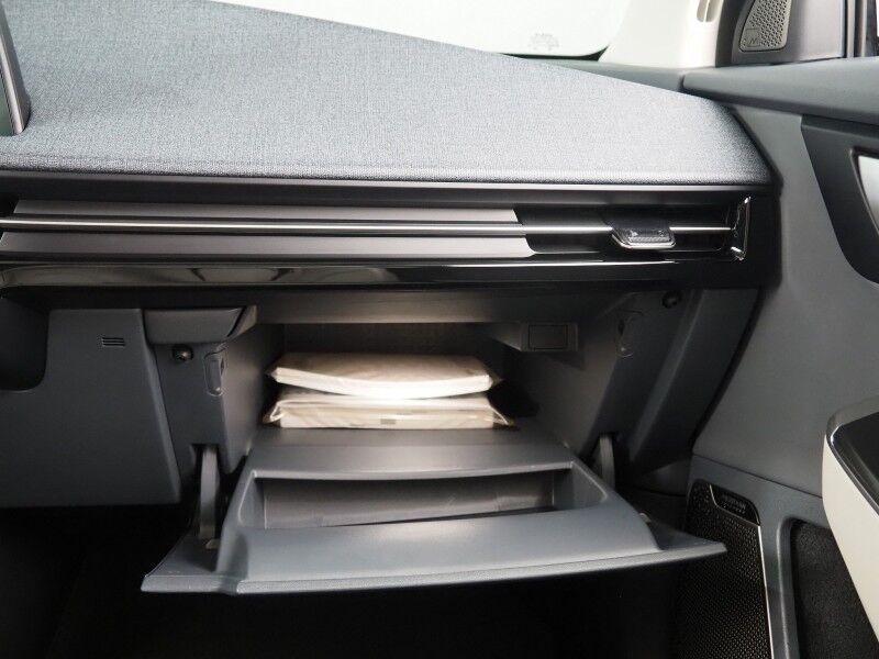 2023 Kia EV6 Wind (77 kWh Battery - 310 Mile Range) *NAVIGATION, SAFETY ALERTS, ADAPTIVE CRUISE, 360 VIEW CAMERAS, DIGITAL COCKPIT, VEGAN LEATHER, CLIMATE SEATS, WIRELESS CHARING, MERIDIAN AUDIO, APPLE CARPLAY Round Rock TX