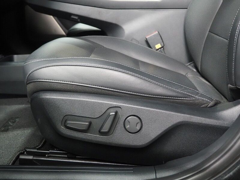 2023 Kia EV6 Wind *NAVIGATION, SAFETY ALERTS, ADAPTIVE CRUISE, 360 VIEW CAMERAS, DIGITAL COCKPIT, VEGAN LEATHER, CLIMATE SEATS, WIRELESS CHARGING, MERIDIAN AUDIO, ANDROID & APPLE Round Rock TX