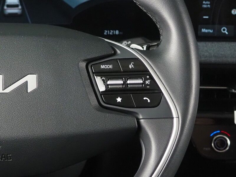 2023 Kia EV6 Wind *NAVIGATION, SAFETY ALERTS, ADAPTIVE CRUISE, 360 VIEW CAMERAS, DIGITAL COCKPIT, VEGAN LEATHER, CLIMATE SEATS, WIRELESS CHARGING, MERIDIAN AUDIO, ANDROID & APPLE Round Rock TX