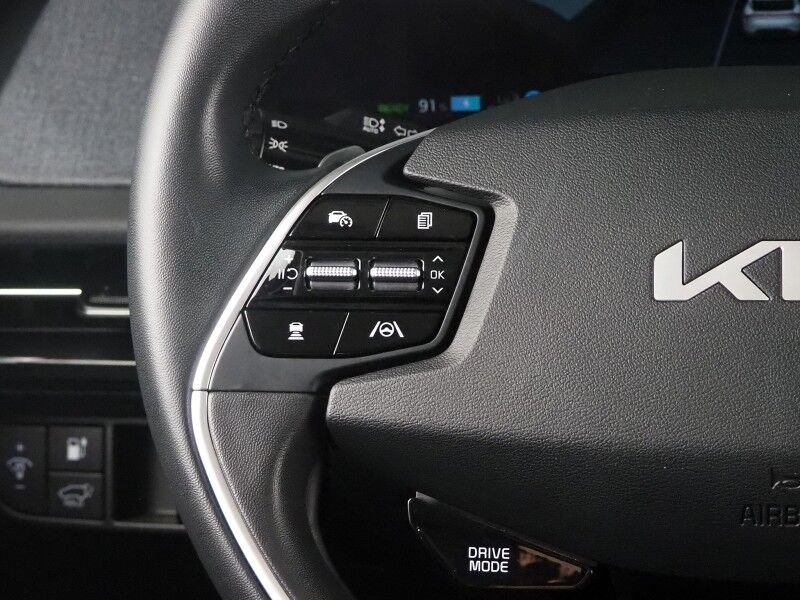 2023 Kia EV6 Wind *NAVIGATION, SAFETY ALERTS, ADAPTIVE CRUISE, 360 VIEW CAMERAS, DIGITAL COCKPIT, VEGAN LEATHER, CLIMATE SEATS, WIRELESS CHARGING, MERIDIAN AUDIO, ANDROID & APPLE Round Rock TX