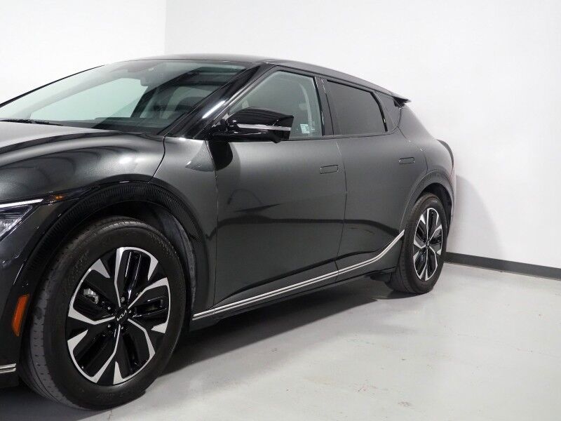2023 Kia EV6 Wind *NAVIGATION, SAFETY ALERTS, ADAPTIVE CRUISE, 360 VIEW CAMERAS, DIGITAL COCKPIT, VEGAN LEATHER, CLIMATE SEATS, WIRELESS CHARGING, MERIDIAN AUDIO, ANDROID & APPLE Round Rock TX