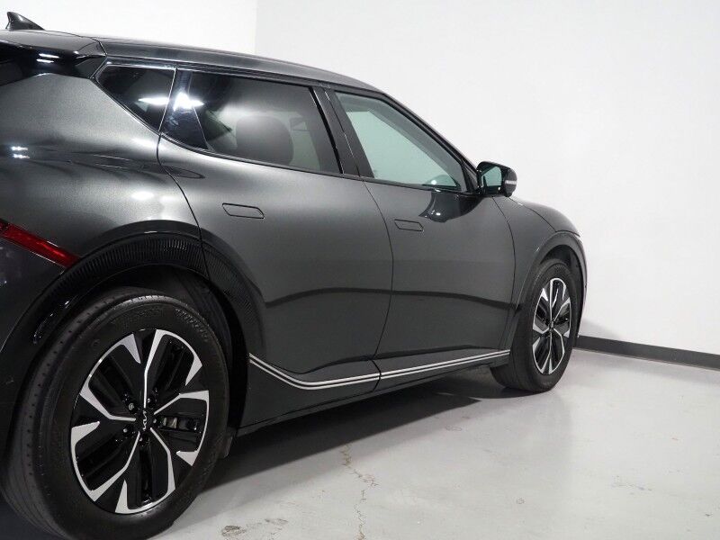 2023 Kia EV6 Wind *NAVIGATION, SAFETY ALERTS, ADAPTIVE CRUISE, 360 VIEW CAMERAS, DIGITAL COCKPIT, VEGAN LEATHER, CLIMATE SEATS, WIRELESS CHARGING, MERIDIAN AUDIO, ANDROID & APPLE Round Rock TX