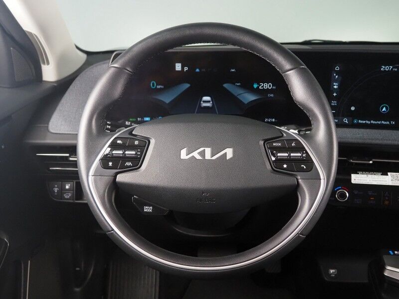 2023 Kia EV6 Wind *NAVIGATION, SAFETY ALERTS, ADAPTIVE CRUISE, 360 VIEW CAMERAS, DIGITAL COCKPIT, VEGAN LEATHER, CLIMATE SEATS, WIRELESS CHARGING, MERIDIAN AUDIO, ANDROID & APPLE Round Rock TX