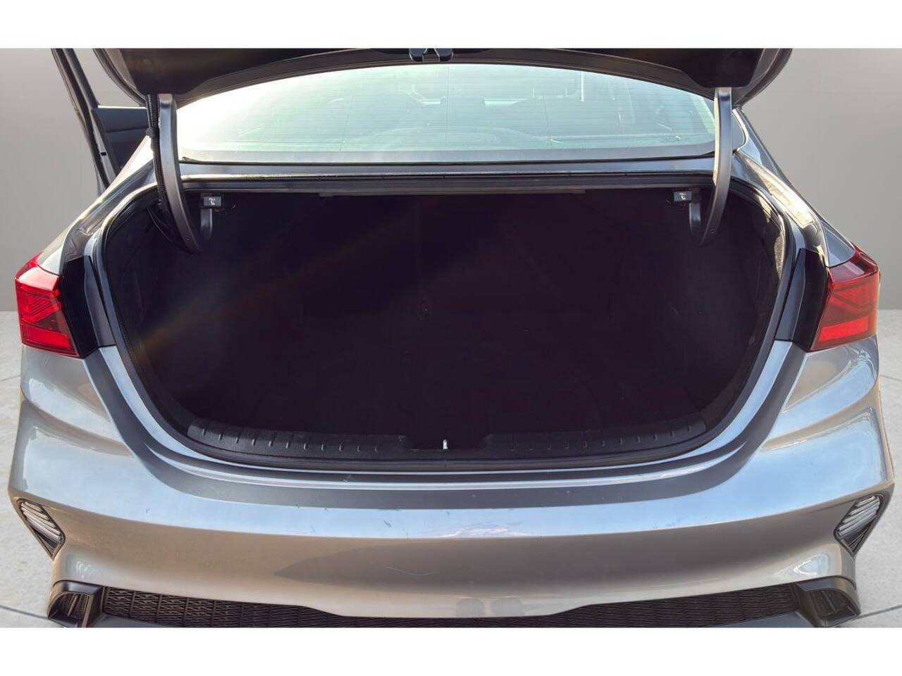 2023 Kia Forte LXS 4dr Sedan Lake Orion MI