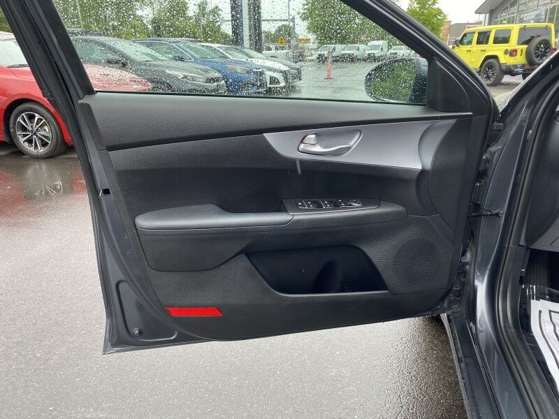 2023 Kia Forte LXS Bristol  PA