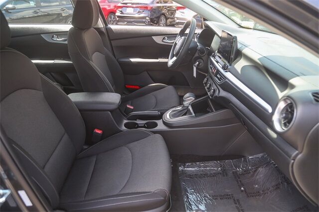 2023 Kia Forte LXS Glendale CA