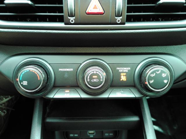 2023 Kia Forte LXS Plano TX