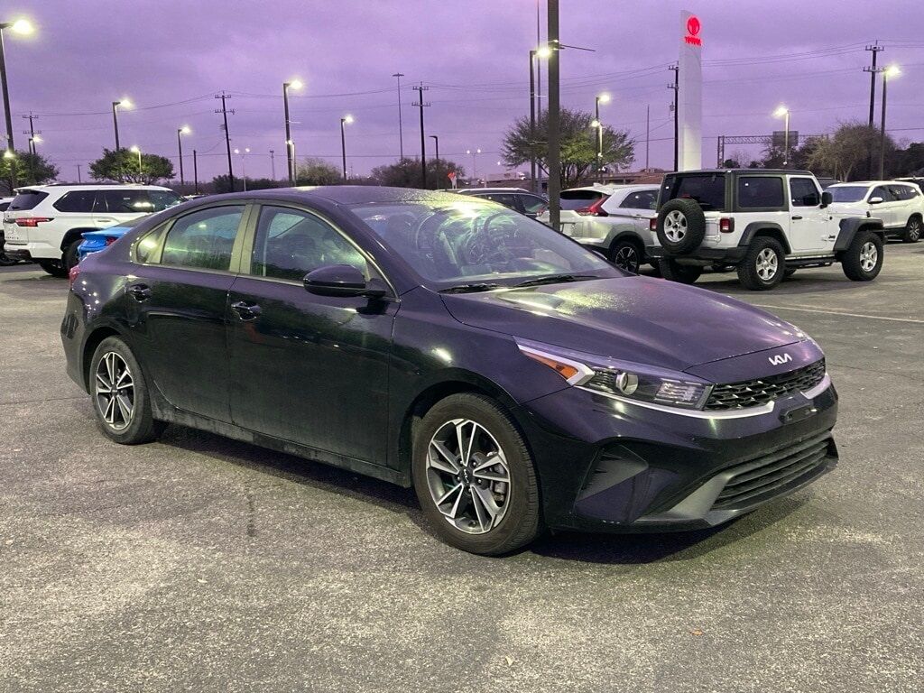 2023 Kia Forte LXS