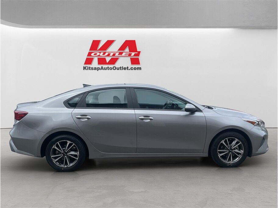 2023 Kia Forte LXS Sedan 4D