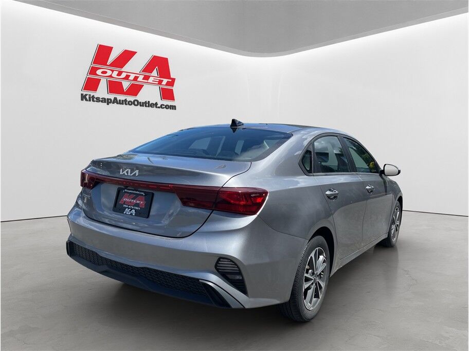 2023 Kia Forte LXS Sedan 4D