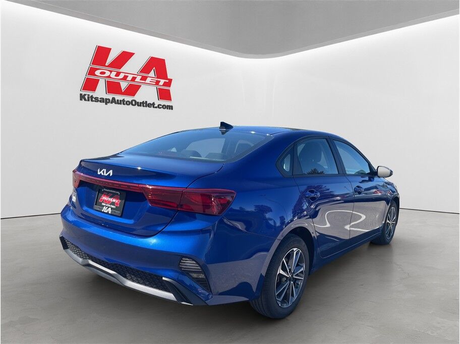 2023 Kia Forte LXS Sedan 4D
