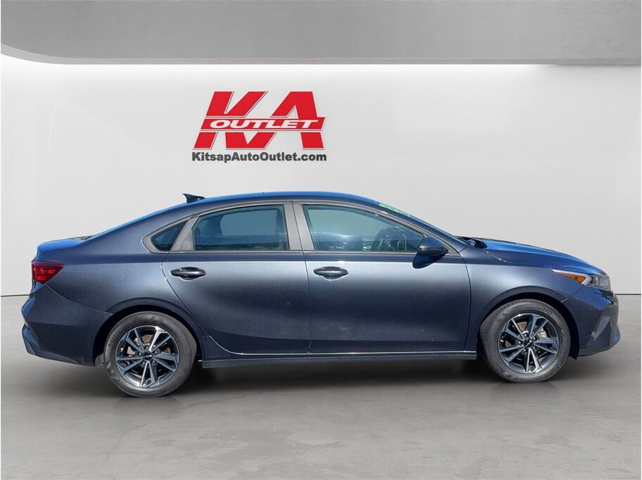 2023 Kia Forte LXS Sedan 4D