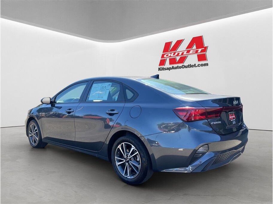 2023 Kia Forte LXS Sedan 4D
