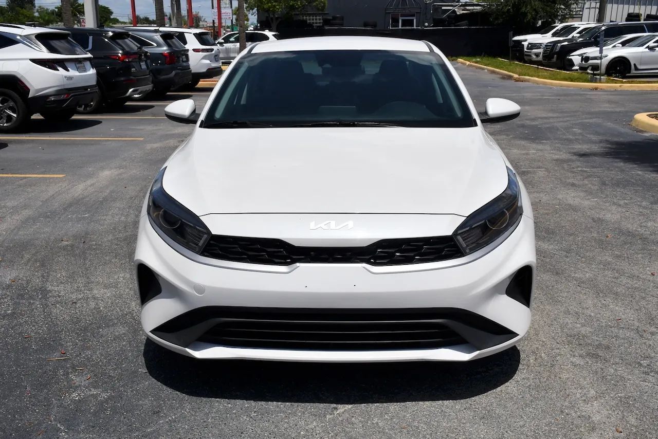 2023 Kia Forte LXS Sedan 4D Doral FL