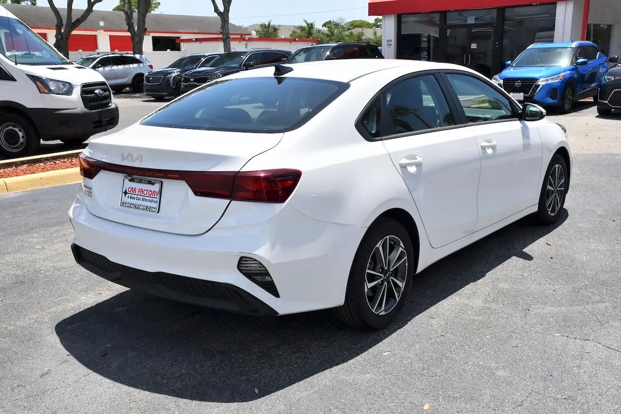 2023 Kia Forte LXS Sedan 4D Doral FL