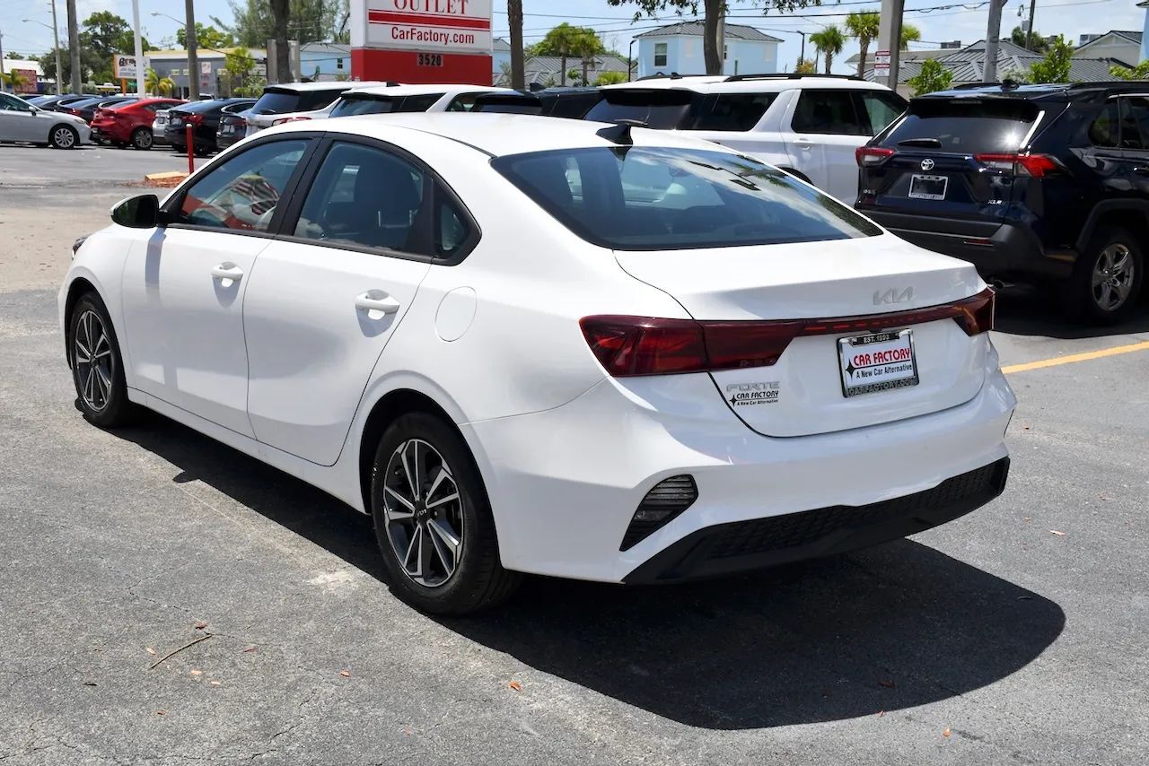 2023 Kia Forte LXS Sedan 4D Doral FL