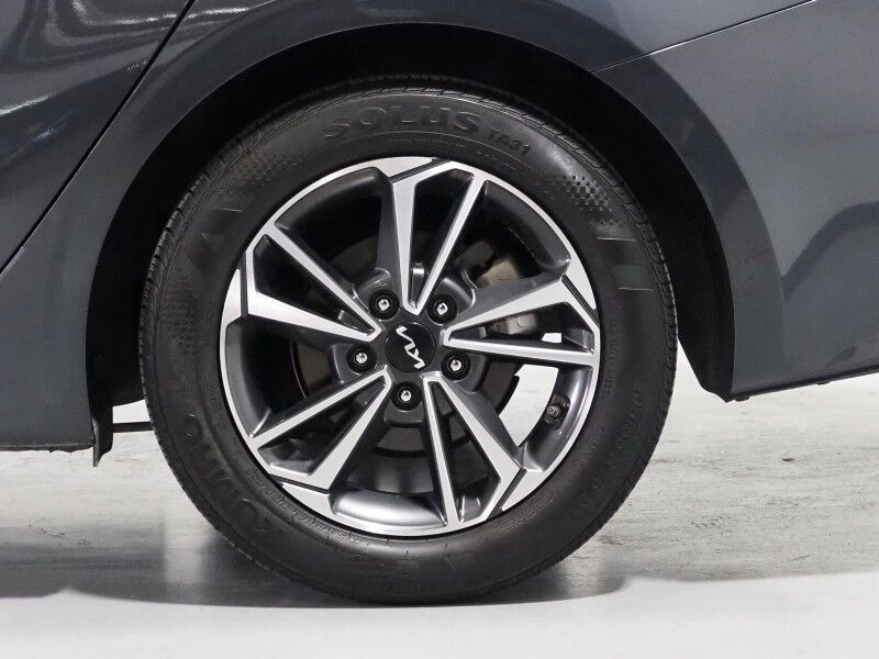 2023 Kia Forte LXS *TECHNOLOGY PKG, BACKUP-CAMERA, BLIND SPOT & LANE DEPARTURE ALERT, COLLISION ALERT w/BRAKING, COLOR TOUCHSCREEN, REMOTE KEYLESS ENTRY, ALLOY WHEELS, BLUETOOTH, ANDROID & APPLE Round Rock TX