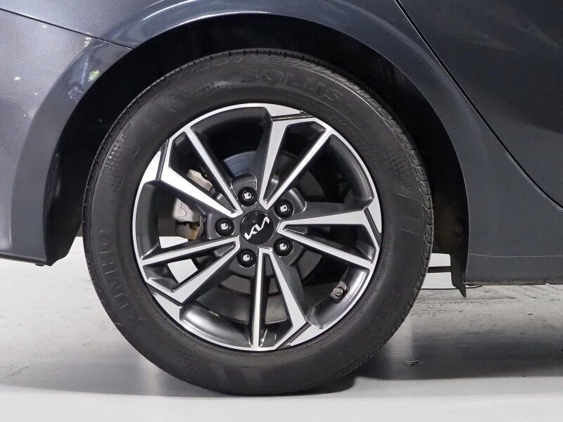 2023 Kia Forte LXS *TECHNOLOGY PKG, BACKUP-CAMERA, BLIND SPOT & LANE DEPARTURE ALERT, COLLISION ALERT w/BRAKING, COLOR TOUCHSCREEN, REMOTE KEYLESS ENTRY, ALLOY WHEELS, BLUETOOTH, ANDROID & APPLE Round Rock TX